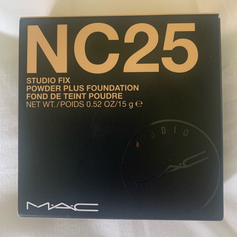MAC Studio Fix Powder Foundation - NC25 - NEW